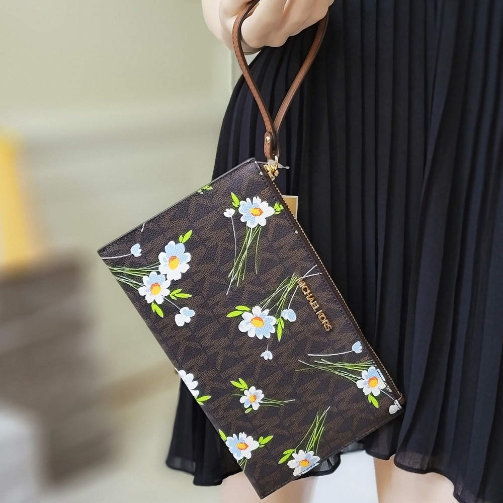 Michael Kors Jet Set LG Floral Wristlet Clutch Brown - Picture 6 of 6